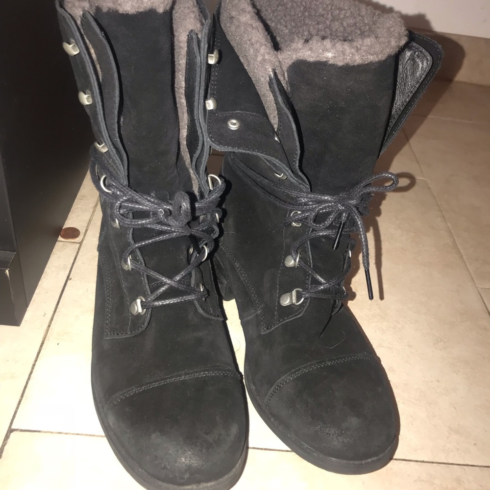 UGG boot size 9.5